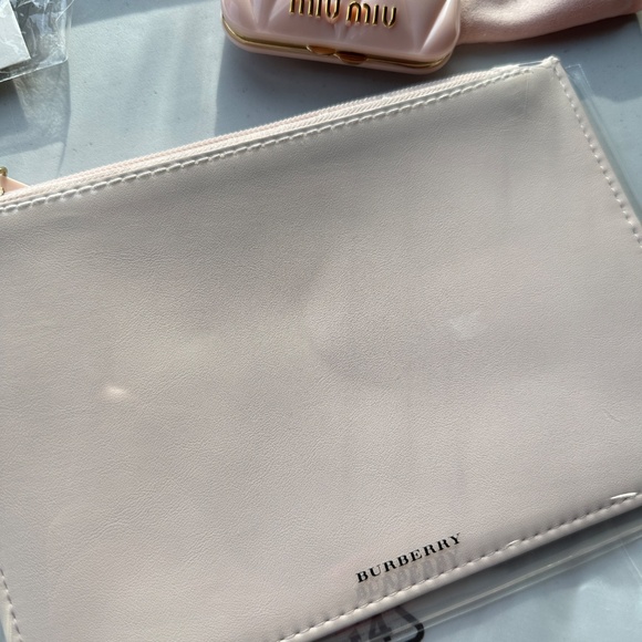 Burberry Chanel Miu Miu Cosmetics Beauty Gift Set Bundle Mirror Pouch Hair Clips - Picture 4 of 8